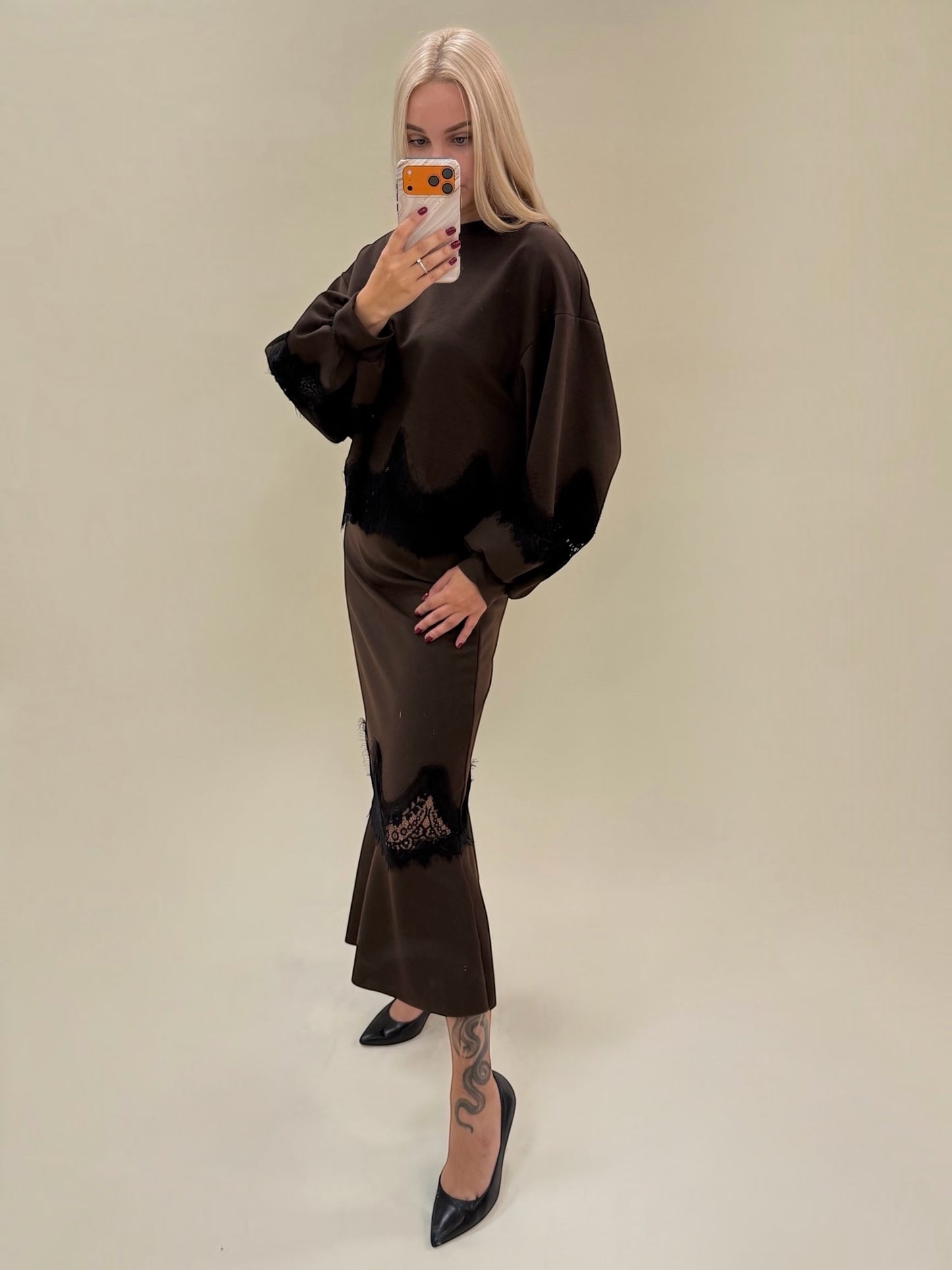 Elegantiškas dviejų dalių kostiumėlis