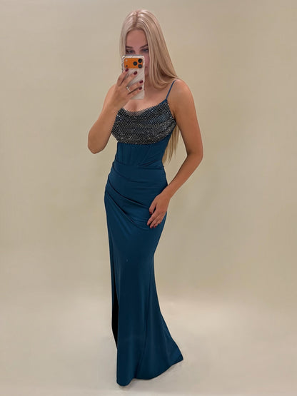Mėlyna vakarinė suknelė