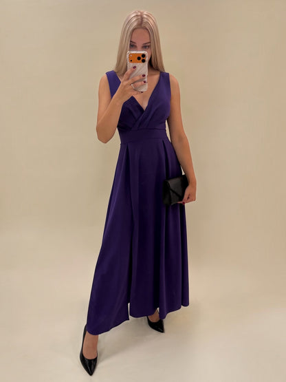 Elegantiška violetinės spalvos suknelė