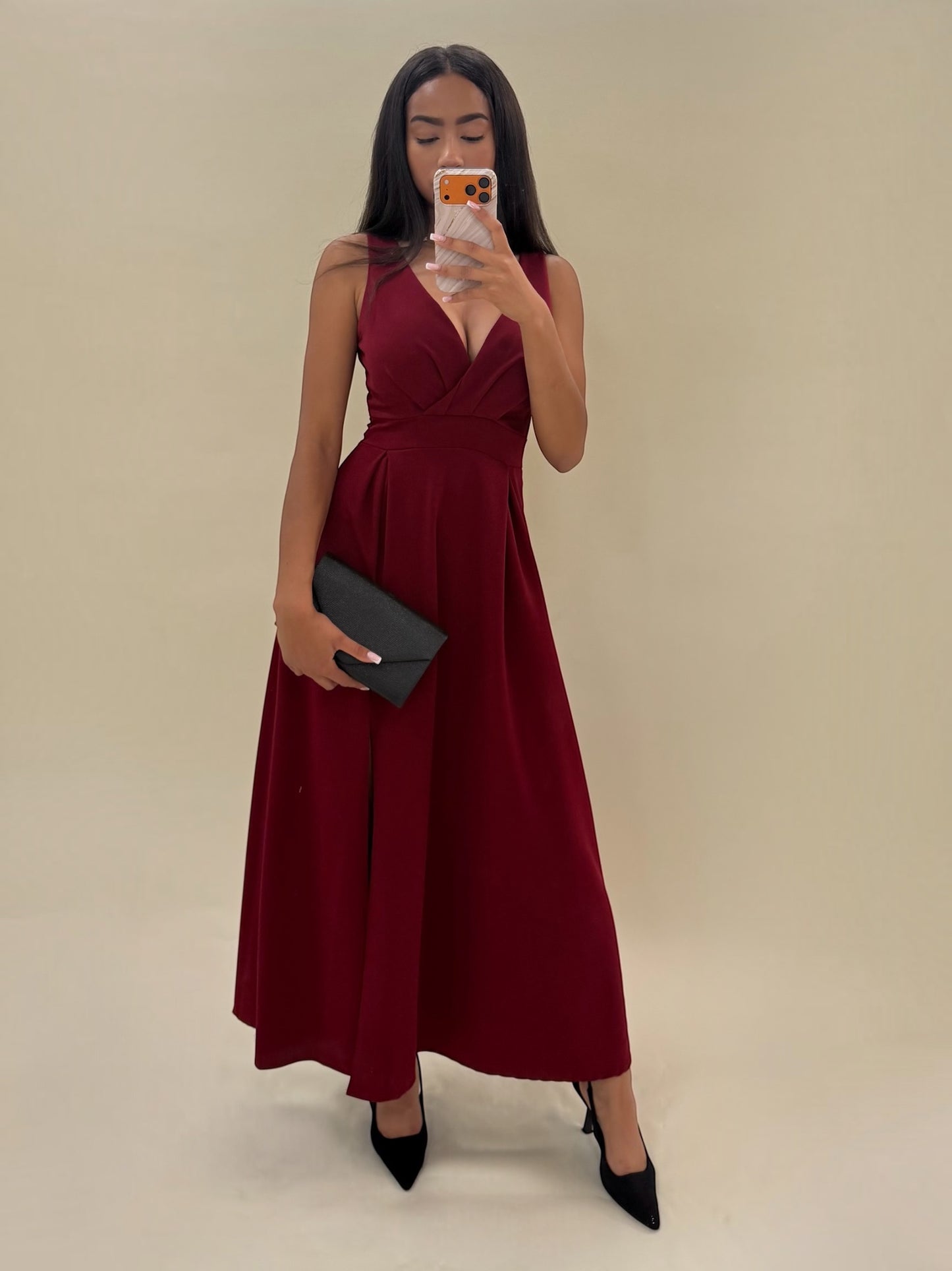 Elegantiška bordo spalvos suknelė