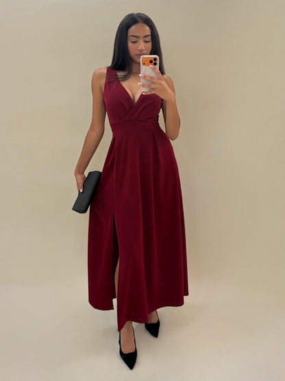 Elegantiška bordo spalvos suknelė
