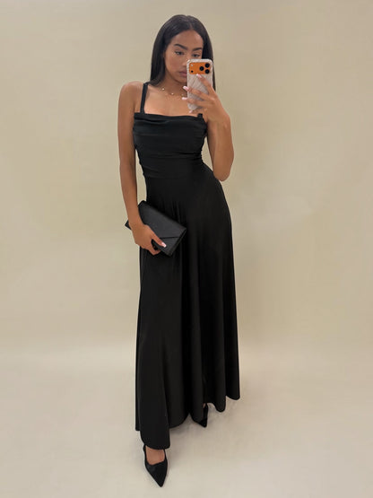 Elegantiška juoda maxi ilgio suknelė