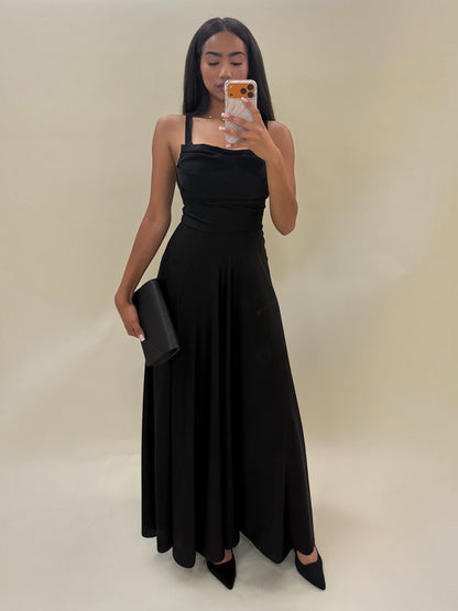 Elegantiška juoda maxi ilgio suknelė