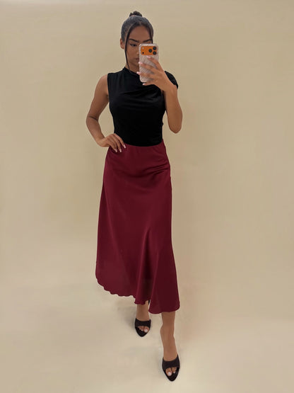 Elegantiškas bordo spalvos midi sijonas