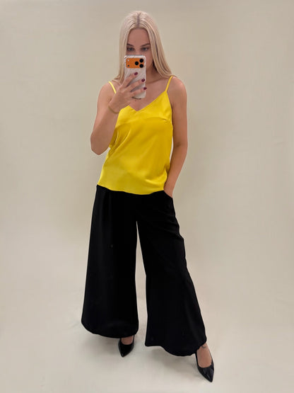 Geltonos spalvos satininė palaidinė
