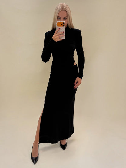 Elegantiška juoda ilga suknelė